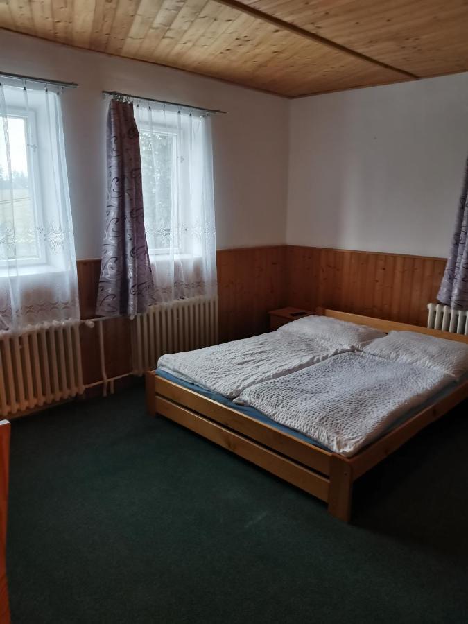 Penzion U Hrocha Lučany nad Nisou エクステリア 写真