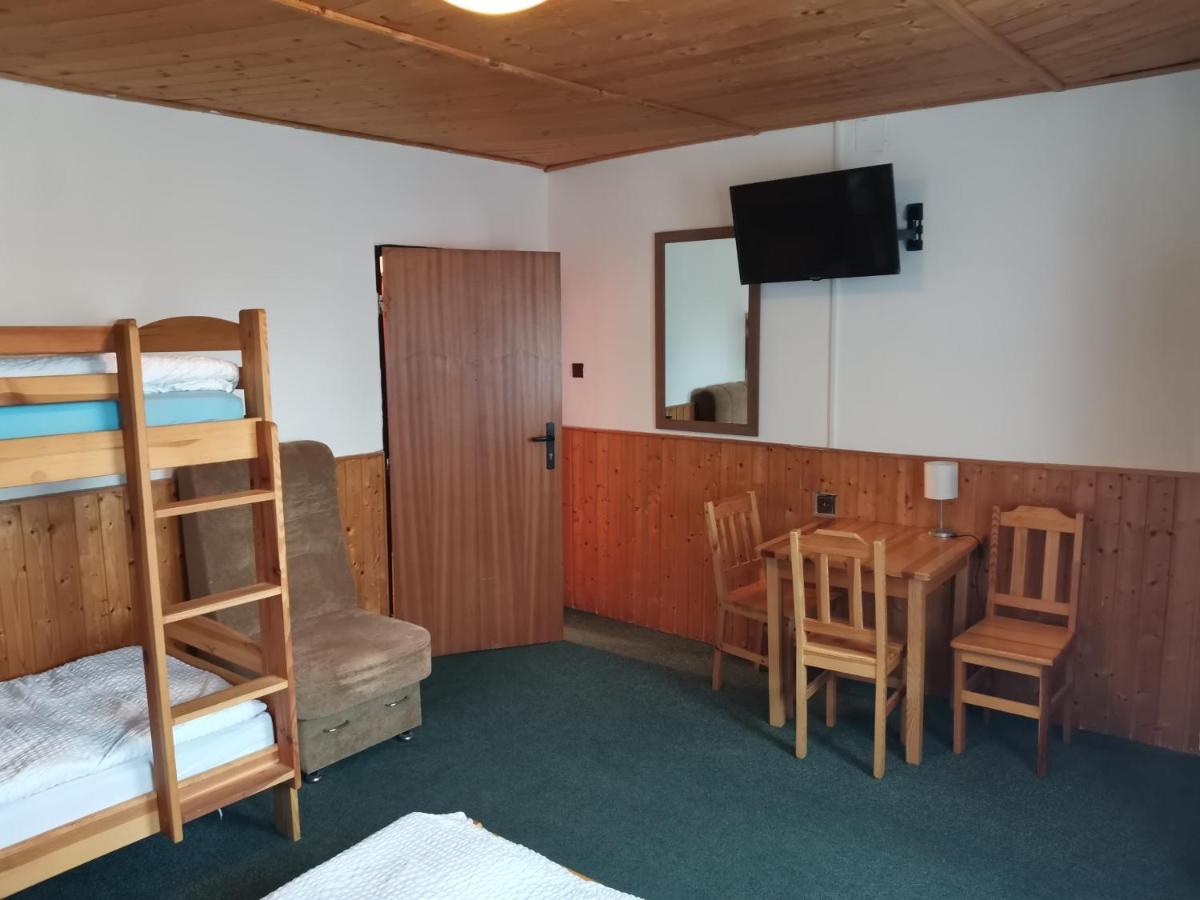 Penzion U Hrocha Lučany nad Nisou エクステリア 写真