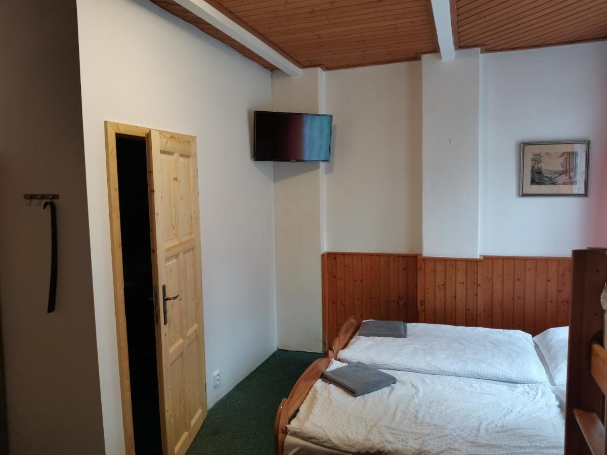 Penzion U Hrocha Lučany nad Nisou エクステリア 写真